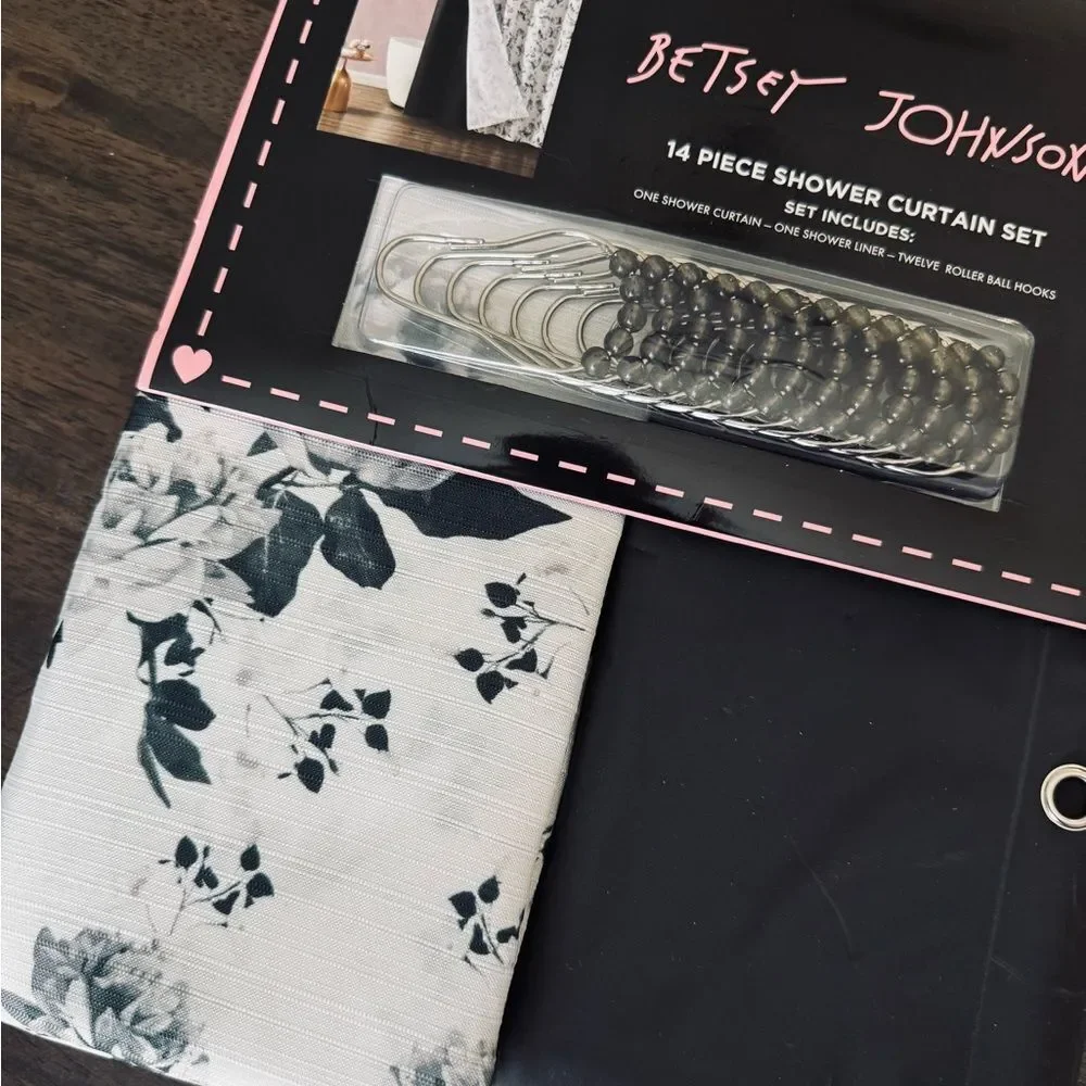 Betsey Johnson nwt betsey